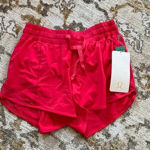 Lululemon hotty hot short size 6 tall nwt